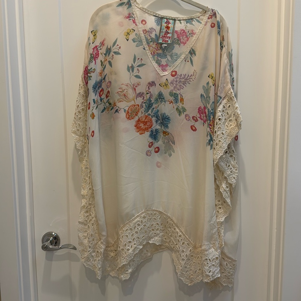JOHNNY WAS - Floral poncho/tunic.  2X. Eyelet trim.